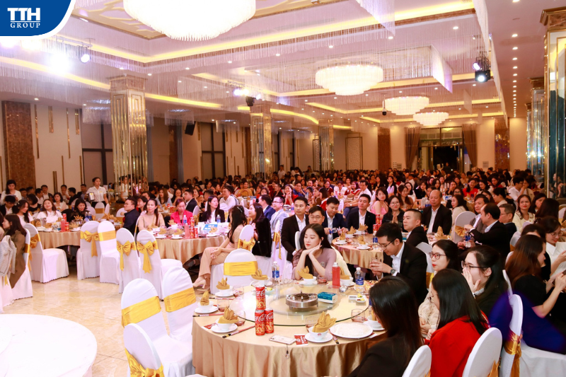 toàn thể cán bộ nhân viên Bệnh viện Đa khoa TTH Hà Tĩnh