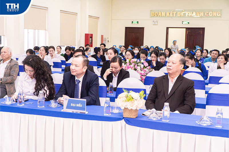 Đại diện Công đoàn BV Thái Thượng Hoàng