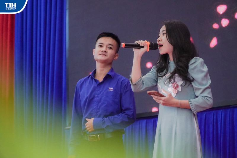 chương trình văn nghệ hội nghị chúc mừng ngày phụ nữ việt nam tại TTH Quảng Bình