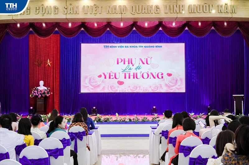 hội nghị chúc mừng ngày phụ nữ việt nam tại TTH Quảng Bình 2