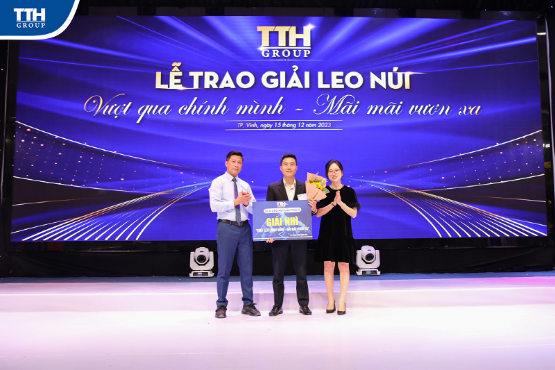 giải nhì leo núi