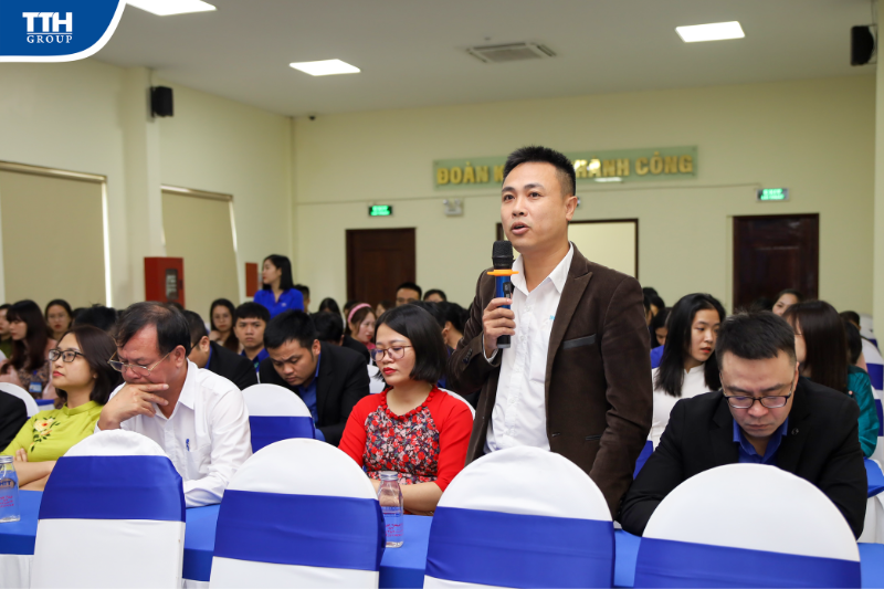 Trong hội nghị vừa qua, các CBNV cũng đã sôi nổi tham gia thảo luận