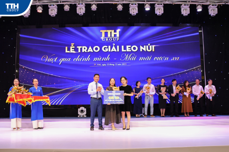 giải ba leo núi 2