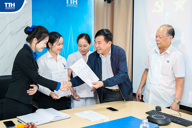 hoàn thành nhiệm vụ của người Đảng viên Đảng Cộng sản Việt Nam.