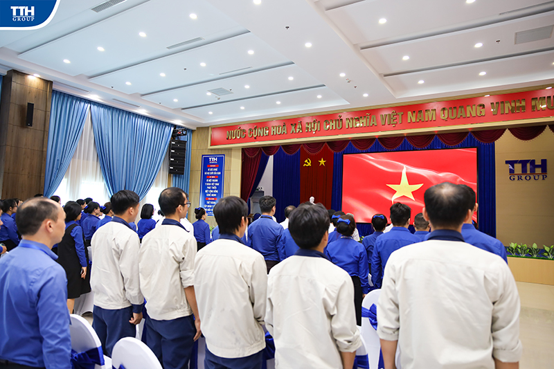 Trưởng, phó phụ trách các phòng ban và Toàn thể CBNV Khối văn phòng TCT.