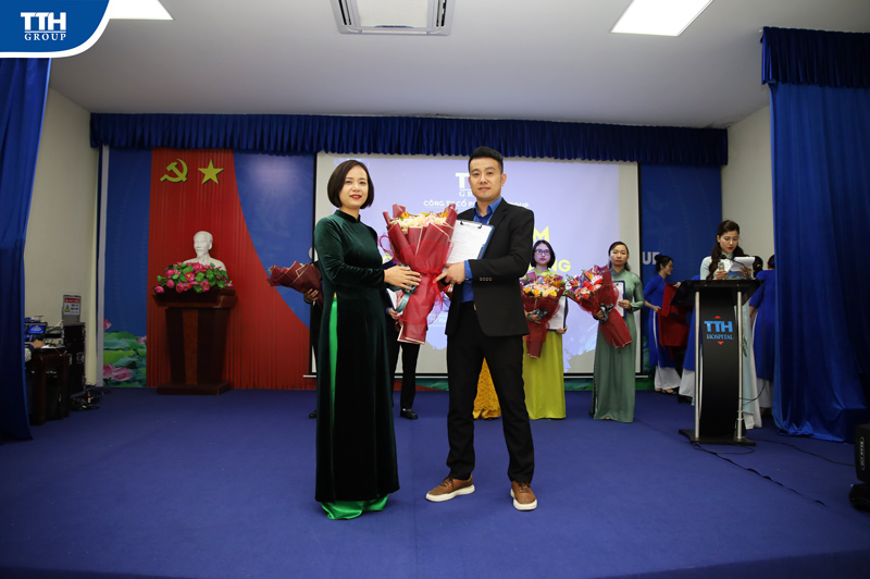 hình ảnh trong hội nghị 8