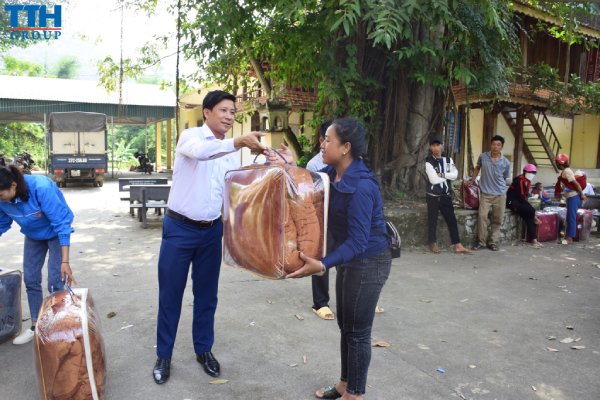 thể hiện trách nhiệm xã hội của doanh nghiệp cũng như sự quan tâm đến bà con đồng bào