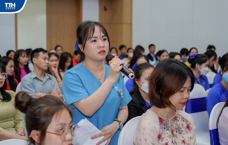 các CBNV đã tham gia thảo luận, đóng góp