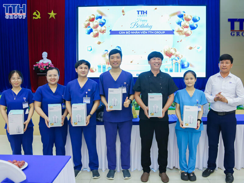 các thành viên TTH có ngày sinh trong tháng 6