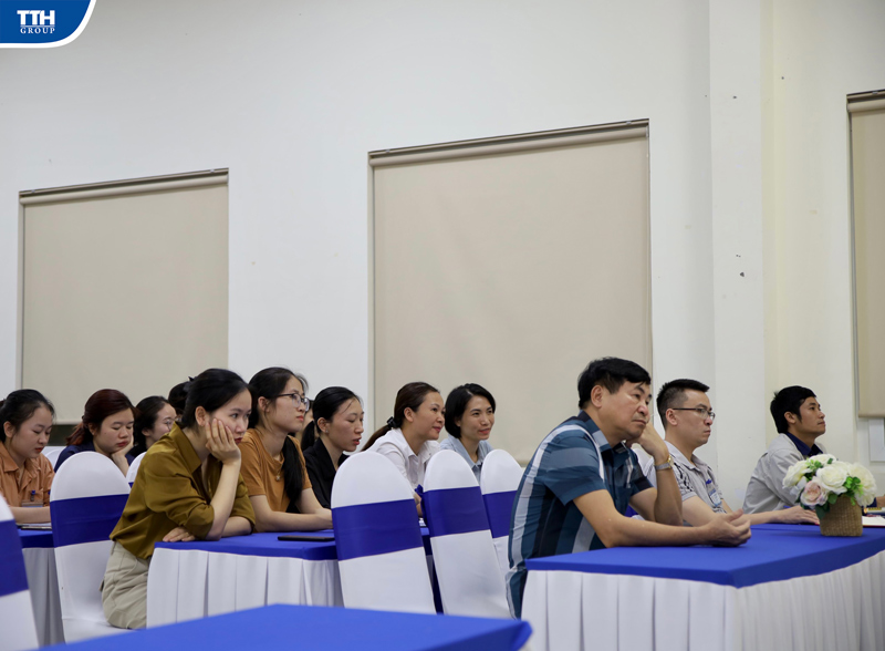 Quan tâm, chú trọng tới công tác đào tạo, nâng cao kỹ năng và các kiến thức chuyên môn cho CBNV