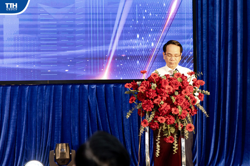 Phát biểu tại lễ khai trương, đồng chí Phan Mạnh Hùng chúc mừng và đánh giá cao sự nỗ lực của TTH Group