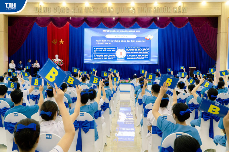 tổ chức Hội thi "Ngọn lửa y đức - Soi sáng niềm tin" chào mừng ngày Quốc tế Điều dưỡng