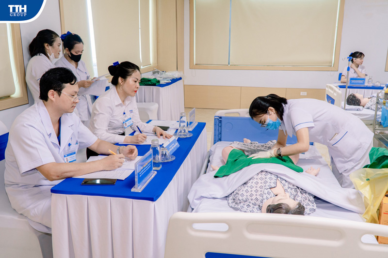 Hội thi gồm 2 phần thi lý thuyết và thực hành.