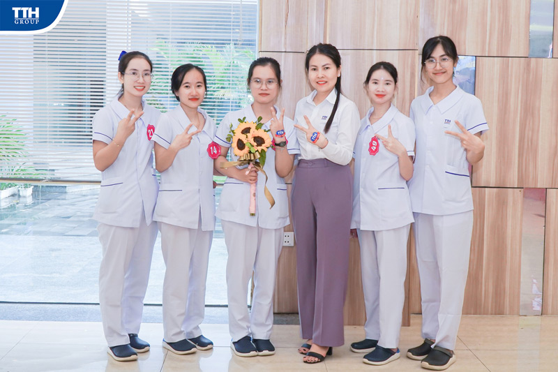 những điều dưỡng trẻ giàu nhiệt huyết với nghề tham gia Hội thi Điều dưỡng giỏi Ngành Y tế Quảng Bình