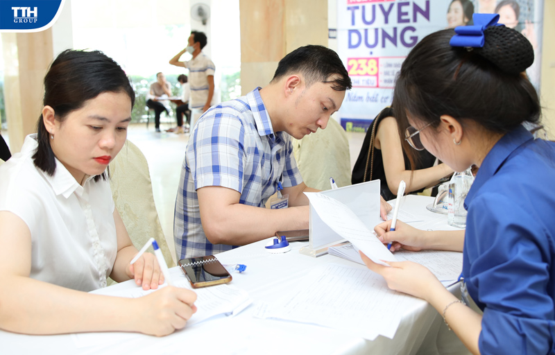 phát huy giá trị bản thân ở một môi trường chuyên nghiệp, năng động, sáng tạo.