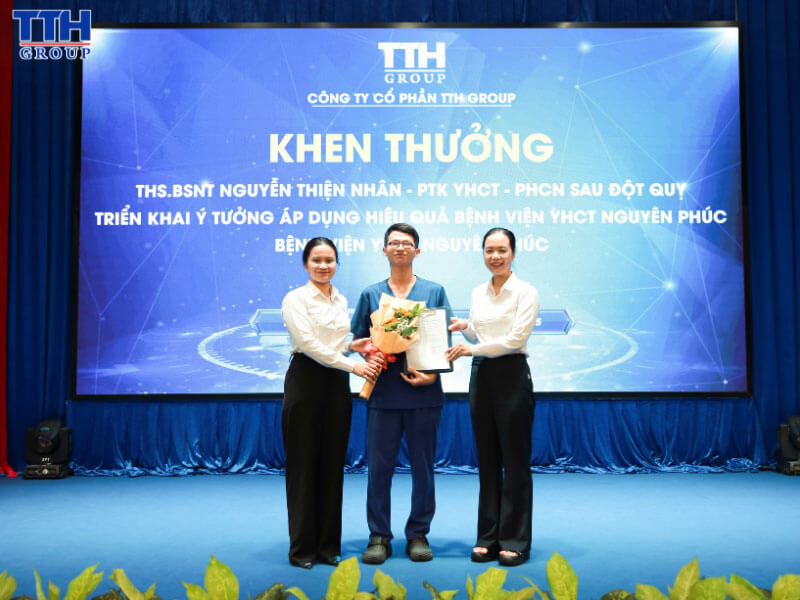 nhiều cá nhân và tập thể đã có thành tích xuất sắc 4