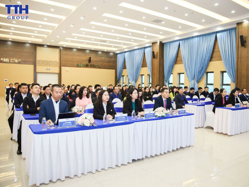 Sự hiện diện đầy đủ của lãnh đạo các cấp - nền tảng cho sự đồng thuận và thống nhất hành động