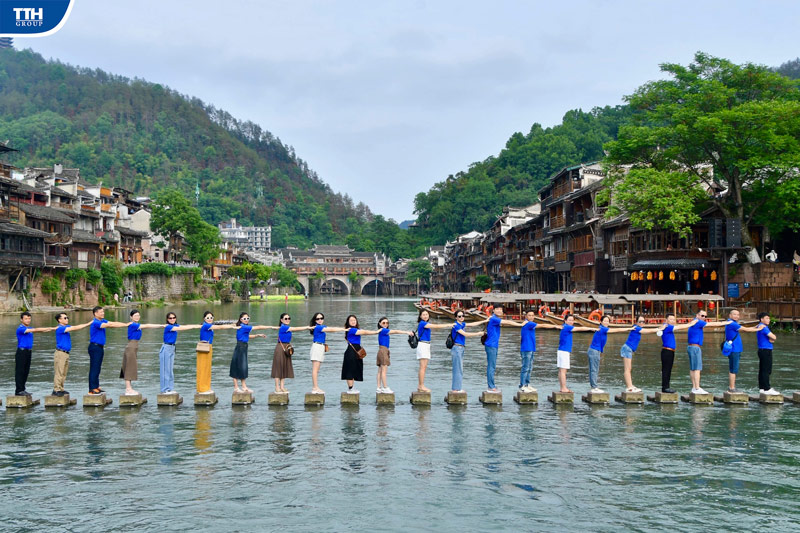  Hoạt động này cũng thể hiện sự ghi nhận & tri ân những đóng góp của các cá nhân có thành tích hoạt động xuất sắc