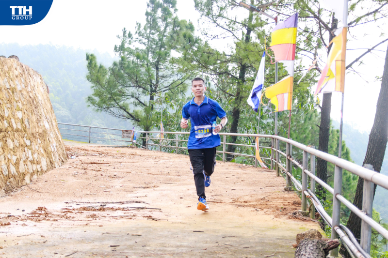 hình ảnh trong giải leo núi 1