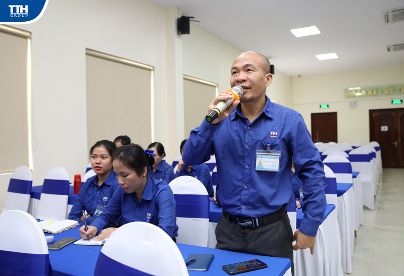  TTH Group đã tổ chức buổi đào tạo với chuyên đề: “Hướng dẫn thực hành 5S” cho toàn thể cán bộ nhân viên khối Tổng công ty