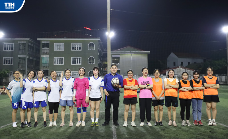 trận đấu giữa đội tổng công ty và đội tth vinh