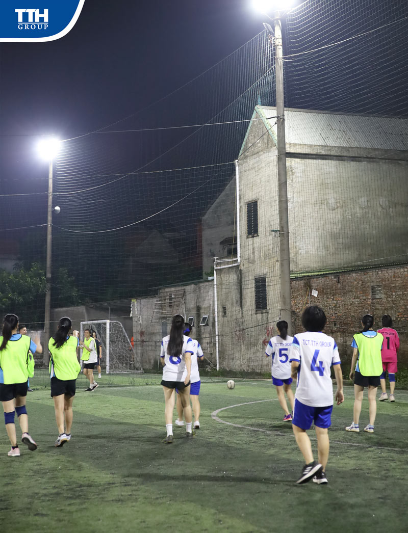 trận đấu của đội bóng thái thượng hoàng