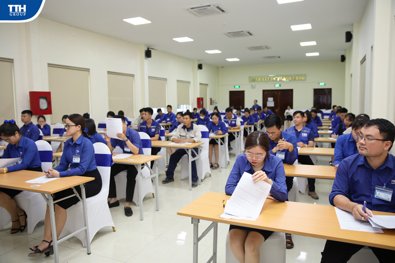 Đây cũng là dịp để CBNV ôn lại kiến thức về các hoạt động chuyên môn