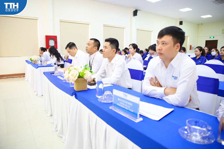 TTH GROUP TỔ CHỨC HỘI NGHỊ SƠ KẾT HOẠT ĐỘNG 06 THÁNG ĐẦU NĂM 2023