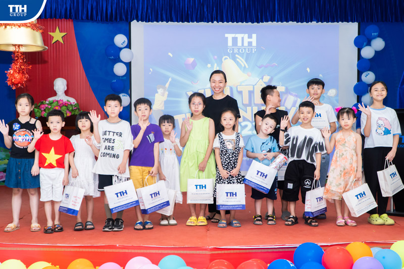 VUI TẾT THIẾU NHI 1/6 CÙNG CON EM CBNV