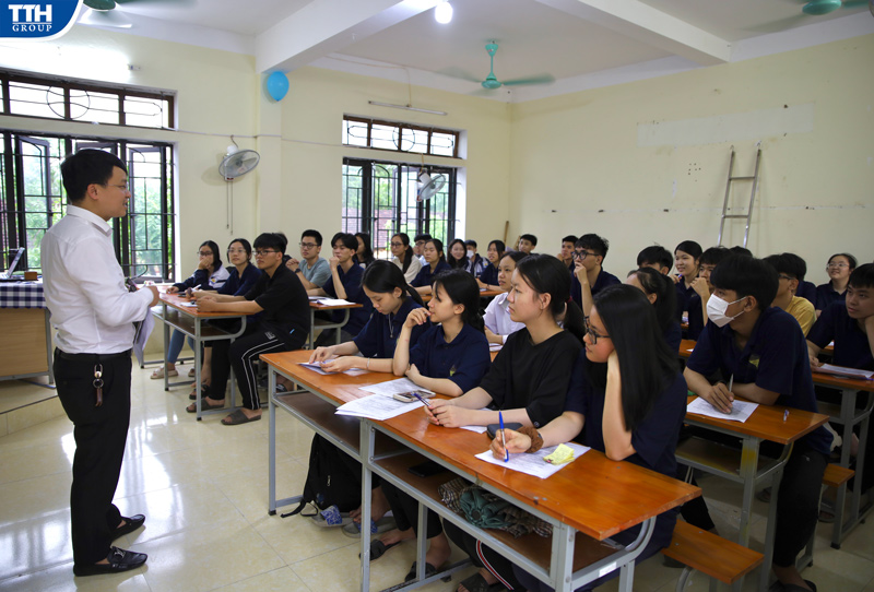 SÔI NỔI KHÔNG KHÍ TẠI CHƯƠNG TRÌNH HƯỚNG NGHIỆP