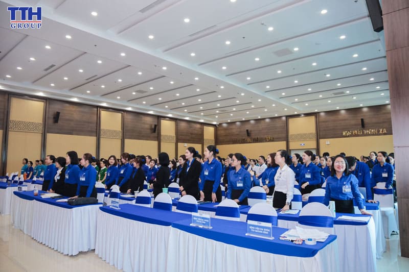 TỔ CHỨC ĐÀO TẠO NÂNG CAO NĂNG LỰC GIAO TIẾP VÀ CHĂM SÓC KHÁCH HÀNG