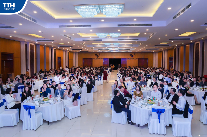 SÔI ĐỘNG KHÔNG KHÍ ĐÊM GALA DINNER TỔNG KẾT NĂM 2023